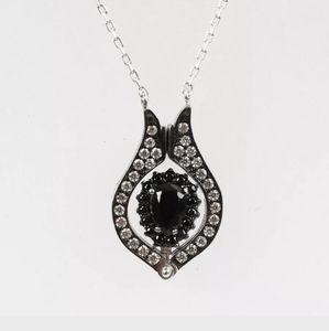 Magnetic tulip necklace onyx & white sapphires